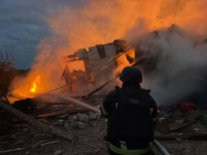 Блискавка над Балаклією: нічна атака на Харківщині (фото)