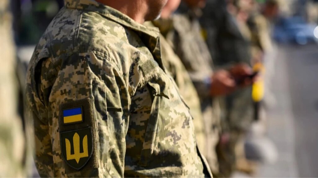 Харків: Чоловік з ножем проти ТЦК – 1 військовий загинув, 1 поранений. Shocking Attack.