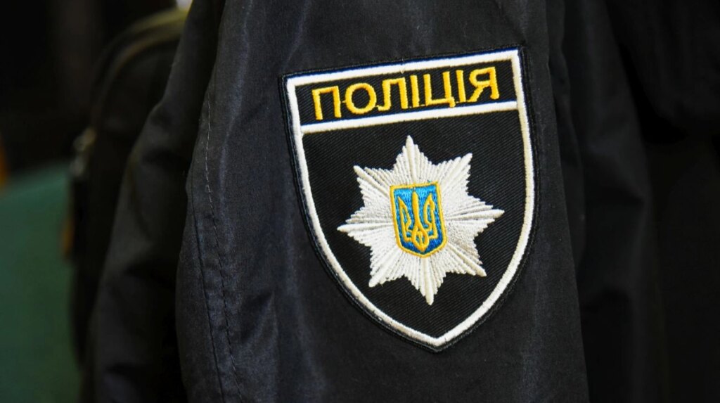 Харків: Напад у кіоску – троє постраждалих.

Нападник у харківському кіоску: троє жертв.

Харків: трагедія у кіоску, троє поранені.