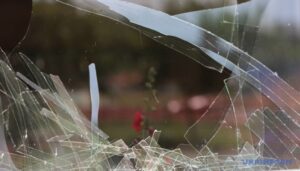 Руйнівні наслідки: 11 житлових та адмінбудівля постраждали.