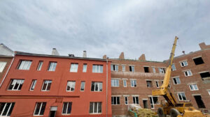На Харківщині: Ремонт житлового будинку в Салтівському районі.