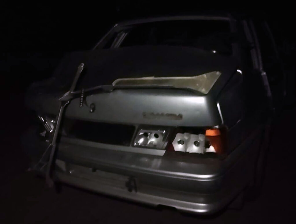 Двоє поранених внаслідок удару російського дрона по авто в Золочеві Харківської області