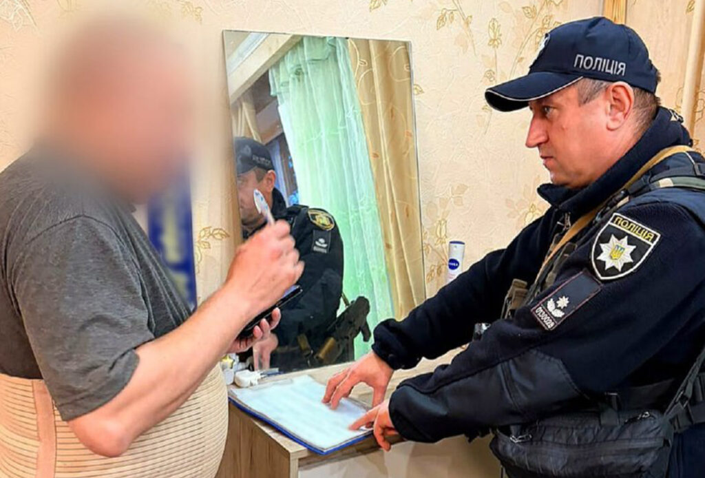 Харків'янин за домашнє насильство над співмешканкою: поліція відкрила провадження